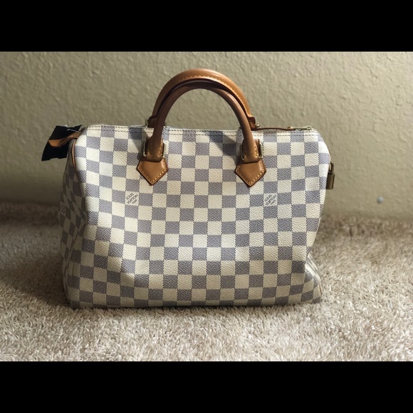 Louis Vuitton Purse - Picture 2 of 7